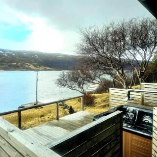 Lakefront cottage with jacuzzi - Borgarnes - 2