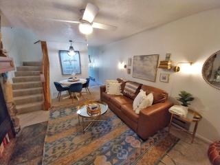 Valley Condo 108 - Skye Retreat - Creekside - Pet Friendly - WiFi - Hot Tub - Fireplace - Washer - Dryer - Playground - 5