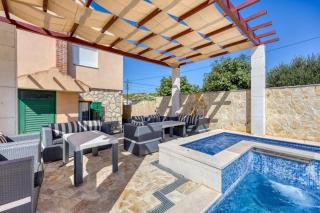 Villa Lara, Family Retreat with Sea View & Pool - Sveti Filip i Jakov - 4
