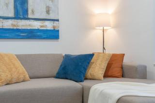 Private neat and cozy room with shared living room and kitchen - Calgary - 1