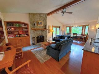 Cozy Forest Cottage Home with Convenient Ski Access - Dog Friendly! - Bretton Woods - 6