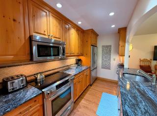 Cozy Forest Cottage Home with Convenient Ski Access - Dog Friendly! - Bretton Woods - 4