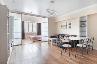 One Bedroom Apartment Near Arbat In The Center of Almaty - Zhezdi - 1