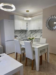 My White Beach Apartment - Golem - 5