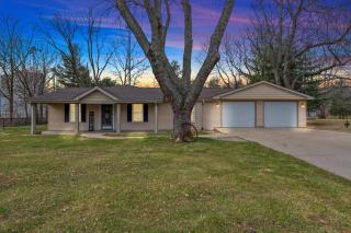 The Archer Home - Springfield - 9