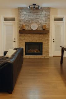 Luxury Nest on 218 - Airdrie - 4
