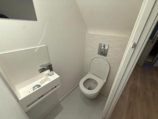 Spacious 4-Bedroom Home - Liss - 1