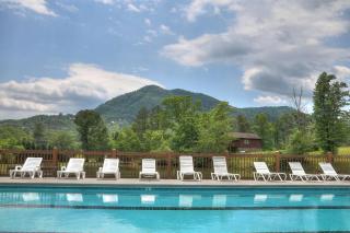 A Cut Above - Sevierville - 3