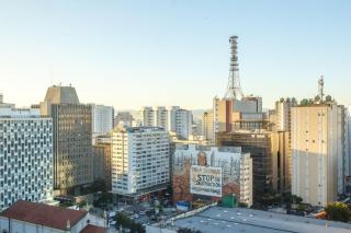 Andar alto 2 quartos, 140m2 perto Av Paulista - São Paulo - 3