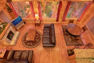 Cozy Getaway w View Pool Table Arcade & Hot tub - Sevierville - 1