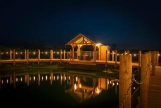 Gorgeous pond-side retreat in rural Rutland, with fabulous interior design - - 3