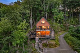 Summer Retreat Hot Tub Game Room w Views - Pigeon Forge - 4