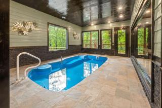 Rustic Cabin Retreat with Indoor Pool & Hot Tub - Sevierville - 0