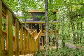 Rustic Cabin Retreat with Indoor Pool & Hot Tub - Sevierville - 6