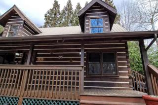 Smoky Mountain Retreat with Game Room Firepit - Sevierville - 4