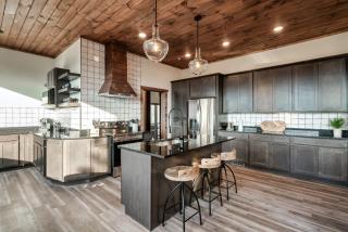 Luxury Retreat W Indoor Pool & Panoramic Views - 9