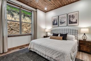 Luxury Retreat W Indoor Pool & Panoramic Views - 8