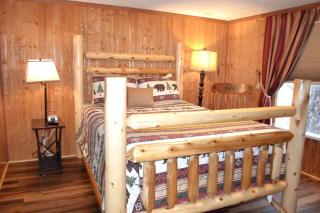 Cozy Cabin 3BR Retreat w Spacious Outdoors - 2