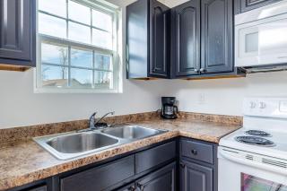 Cozy Cabin Retreat w Arcade Hot Tub near Dolly - Pigeon Forge - 1