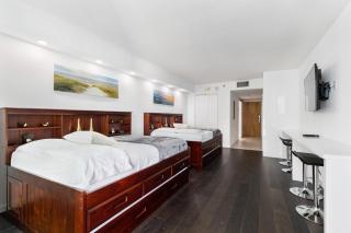 Studios in Brickell with Pool, Gym, free parking and Game Room - Miami - 1