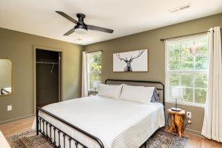Comfortable Escape near Dolly w Hot Tub - Sevierville - 7