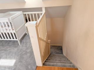 Lovely Spacious Room near Train Station and University - Dallington - 7