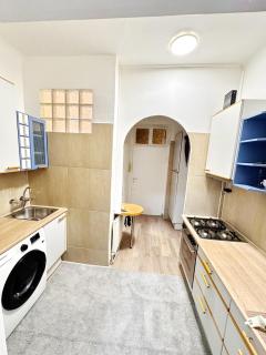 Lovely Apartment - 15 Min from Airport & City Center, 5 Min from Vienna Main-Bus Station EZ10b - Vienne - 2