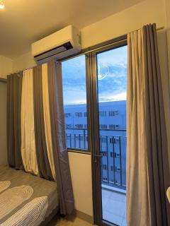 Chic City Escape by the Bay - Manila - 1