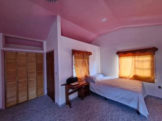 Close to the sea and nightlife - West End - 7