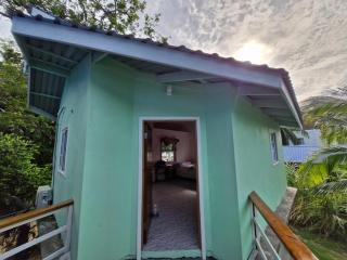 Close to the sea and nightlife - 4