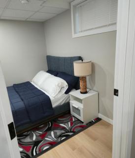 Cozy 2 bedroom basement with side entrance - - 5
