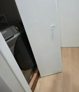 Cozy 2 bedroom basement with side entrance - - 3