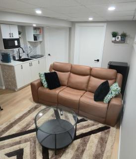 Cozy 2 bedroom basement with side entrance - - 4