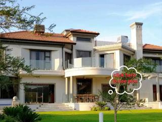 The Villa Luxe Hartbeespoort Golf and Wildlife Estate - Hartbeespoort - 0