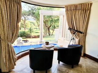 The Villa Luxe Hartbeespoort Golf and Wildlife Estate - Hartbeespoort - 3