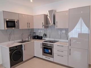 One Bedroom Apartment - Labone - Accra - 8