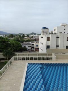 Vista a la piscina - - 8
