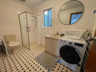 Sonnys At Robe 350m to Long Beach Coastal Getaway Pet Friendly Two bedroom Home - 9