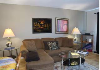 A Cozy - Spacious Urban Retreat - Child / Pet Friendly - Lethbridge - 0