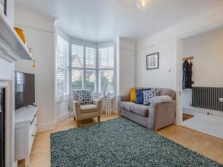 Coastal Cottage - Norwich - 6