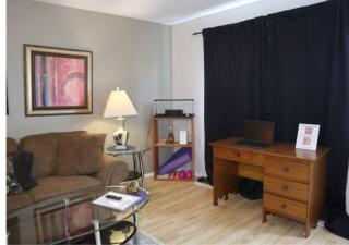 A Cozy - Spacious Urban Retreat - Child / Pet Friendly - Lethbridge - 8