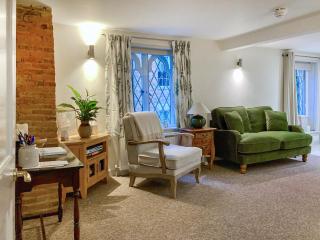The Friars Apartment, Eastbridge Hospital - Canterbury - 9