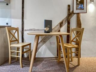 The Friars Apartment, Eastbridge Hospital - Canterbury - 7