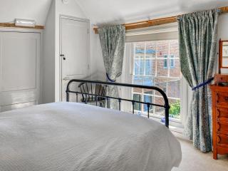 The Friars Apartment, Eastbridge Hospital - Canterbury - 4