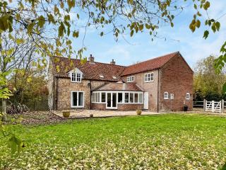 Sandy Toes Cottage - - 0