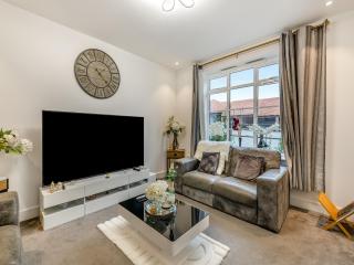 Luxury Living - Canterbury - 9
