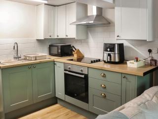 Edward Terrace Cottage - 2