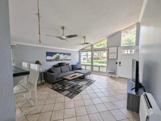 Top Spots Paradise Getaway 2 Min From Beach! - Waianae - 7