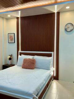J & A Homestay - - 0