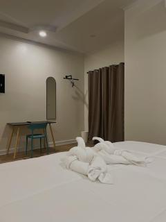 Natcha Hotel and Residence - - 4